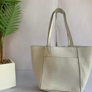 Elegant Crocodile-Embossed Vegan Leather Tote – Cream